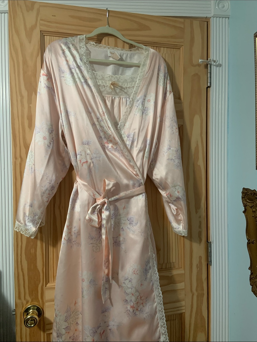 Barbizon Floral Nightgown and Robe Set size Large. Vintage